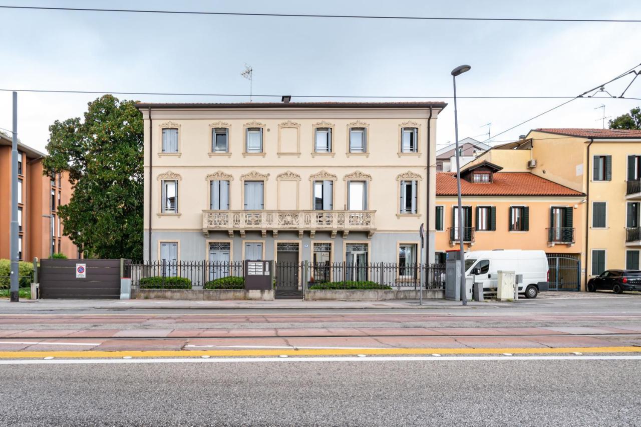 Corte Cappuccina 14 Elegant Apt Con Parcheggio! Padova Eksteriør bilde